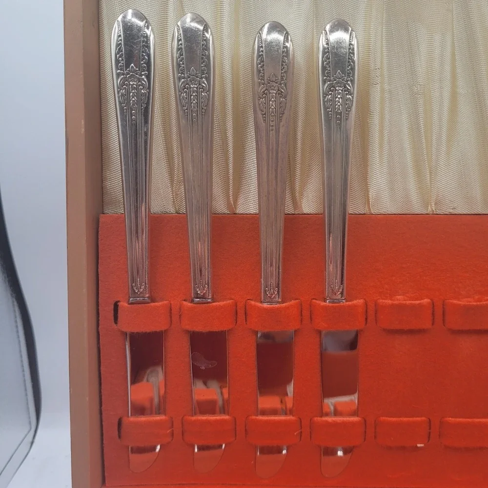 Vtg 8 Pl‎ Setting Rogers IS Reflection Silver Plate Flatware 50 piece With Box